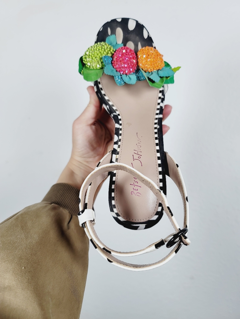 Betsey Johnson Sprite Sculpted Sandals, Size 8-8.5 - Picture 2 of 7